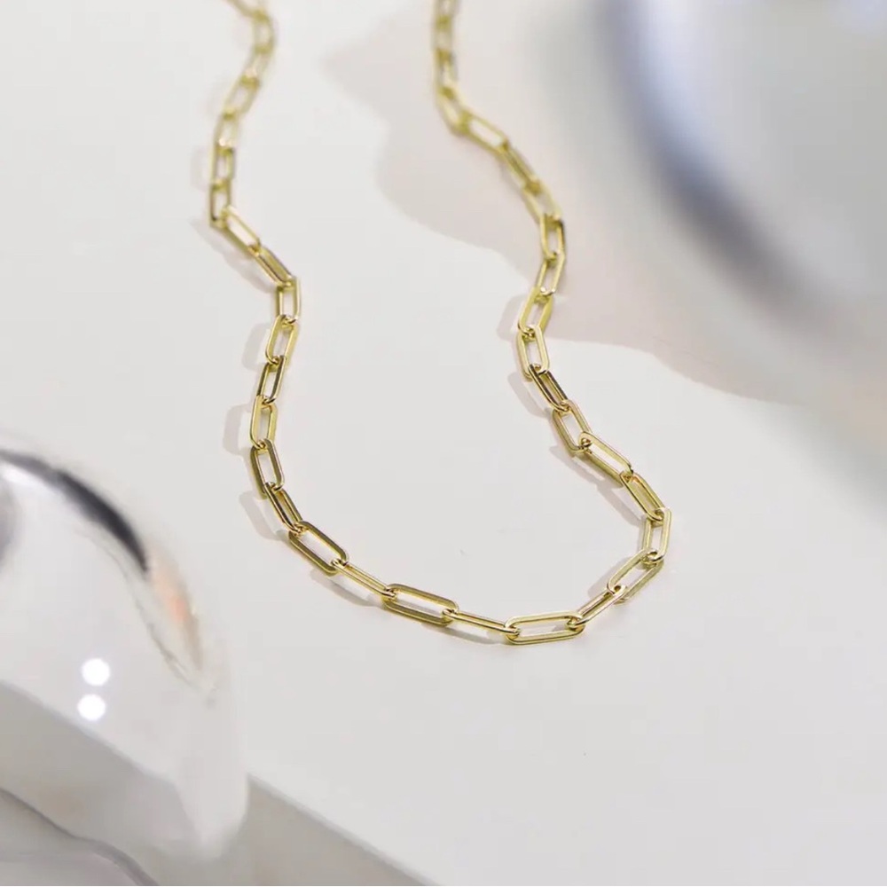 Elegant 18k Gold Chain Necklace